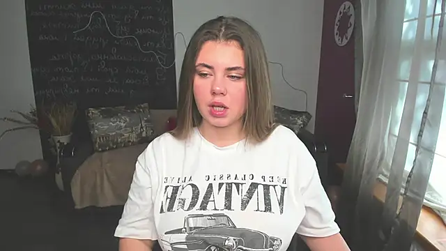 IsabellaBler online show from May 19, 5:47 am