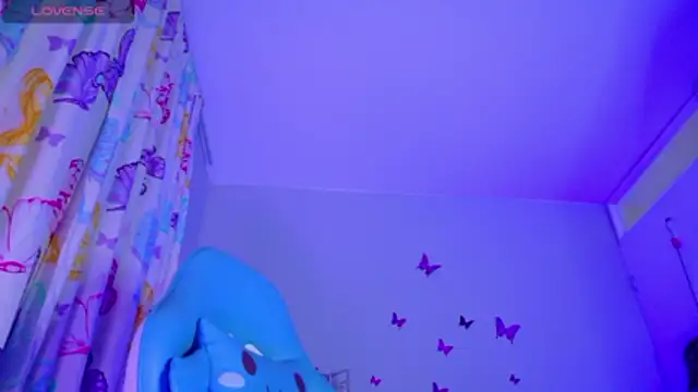 NicolleTaylor online show from May 19, 3:24 am