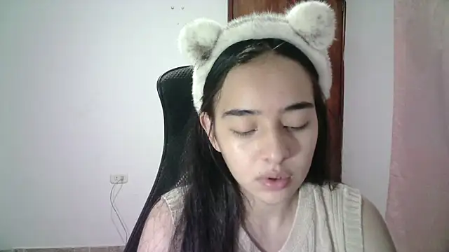 Snapshot of aineangeel chatting on September 13, 1:35 am aineangeel online show from September 13, 1:35 am