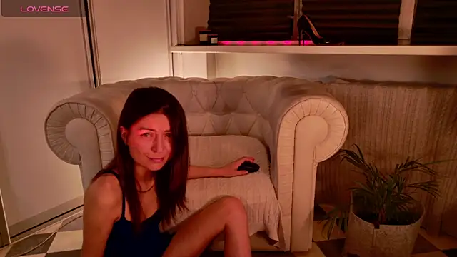 Your Little Milf online show from May 26, 5:34 pm