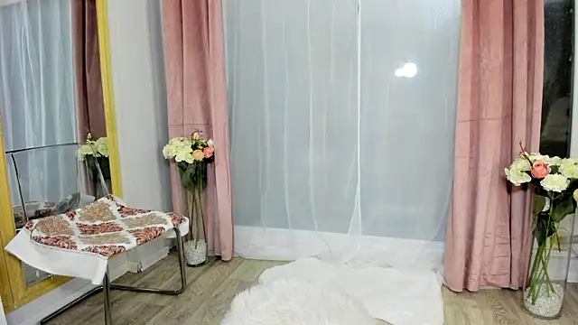 Selena Reeves online show from October 8, 5:34 am