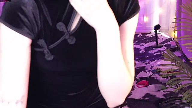  Moonlight t online show from April 8, 9:33 am