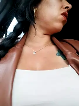 Emily Wane online show from April 9, 6:24 pm