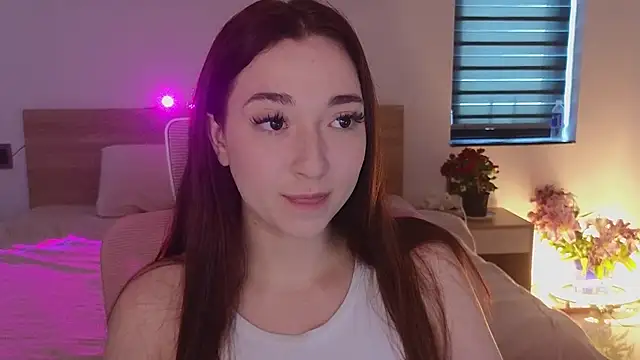 YasmineWest online show from May 23, 12:53 am