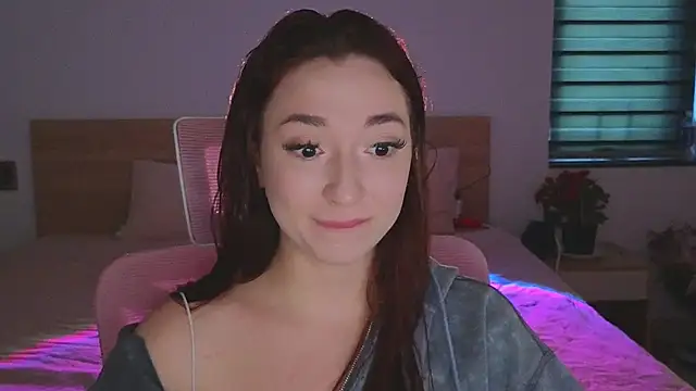 YasmineWest online show from May 25, 9:08 am