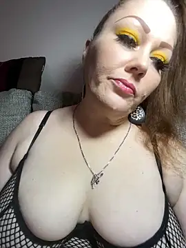 fatfabulous1981 online show from December 16, 11:10 pm