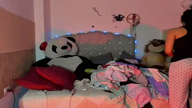 Lilithsabeth online show from December 22, 7:50 pm