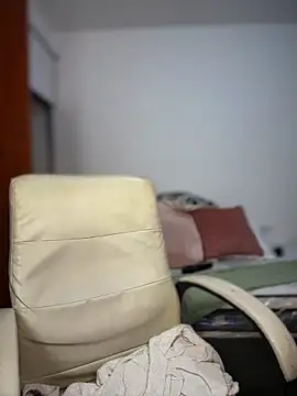 horny roomiess online show from May 11, 1:29 am