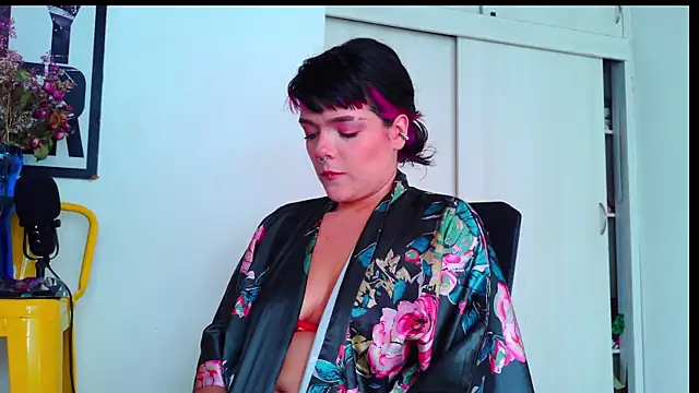 purple em69 online show from May 3, 7:39 pm