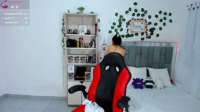 HannaSexyy online show from October 12, 4:04 am