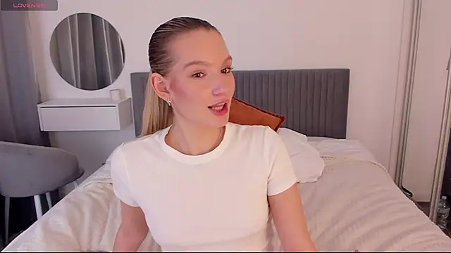 CassieRayss online show from November 14, 1:22 pm