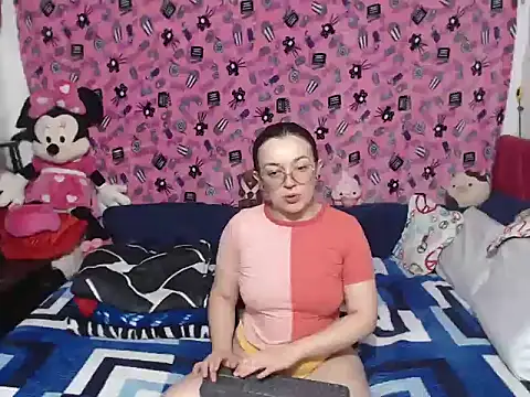 Angela 18honey online show from May 22, 2:42 am