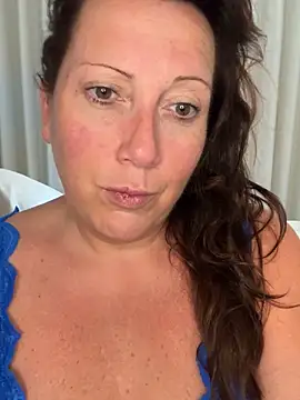 xsexycurvymilf online show from September 22, 2:04 pm