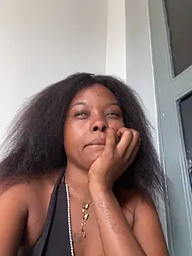 Blossom26 online show from February 3, 6:40 am