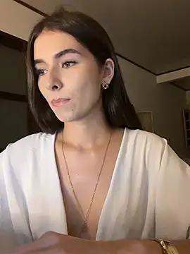 Coralinee 01 online show from May 20, 11:57 pm