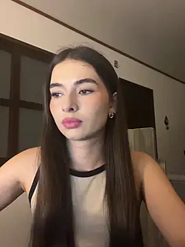 Coralinee 01 online show from June 4, 1:00 am