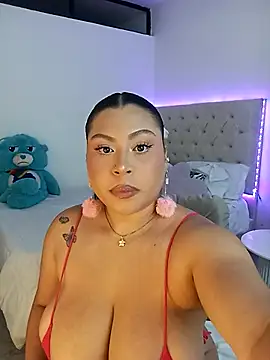 Snapshot of Helleamazing chatting on October 6, 4:18 am Helleamazing online show from October 6, 4:18 am