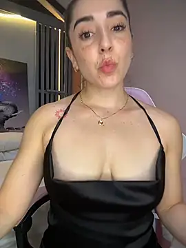 Vicky-Andrade online show from May 2, 2:04 am