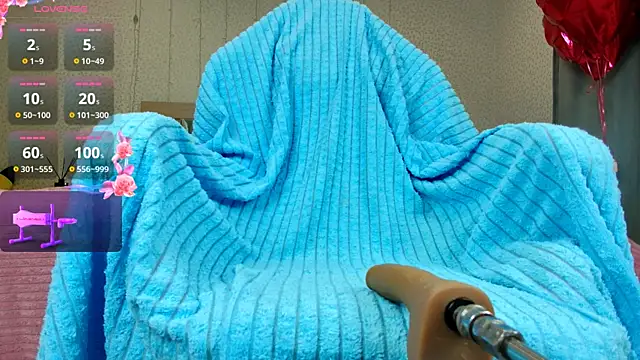 oliviiaa online show from April 8, 12:13 am