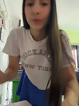 LittleDoll    online show from May 26, 12:15 pm