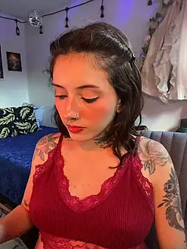 LiliJones  online show from May 4, 8:56 pm