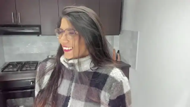 Luna Dumont online show from April 28, 11:03 am