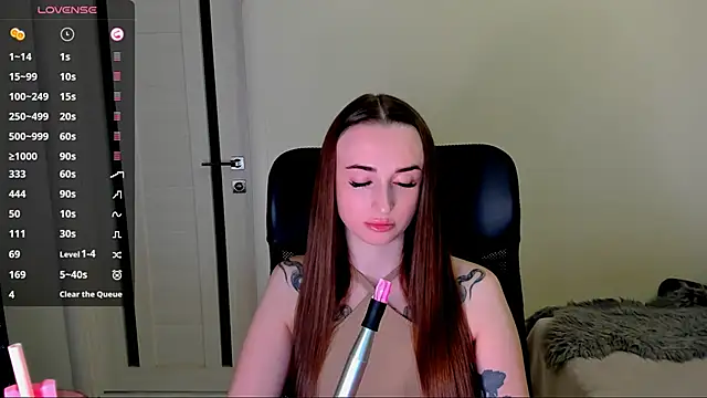 Kimmberr online show from November 14, 4:56 am