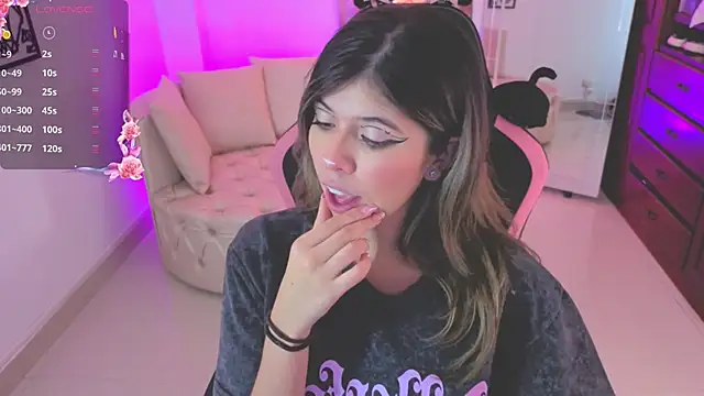 NATAASHA    online show from December 1, 4:05 am