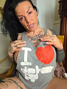 EmilyDiazofficial online show from May 13, 8:09 am