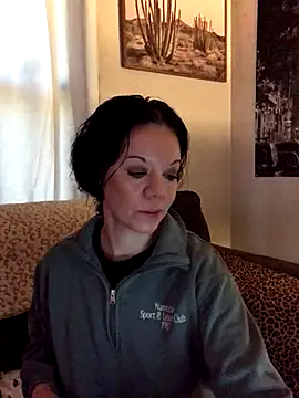 Snapshot of SidneyRaee chatting on October 9, 3:49 pm SidneyRaee online show from October 9, 3:49 pm