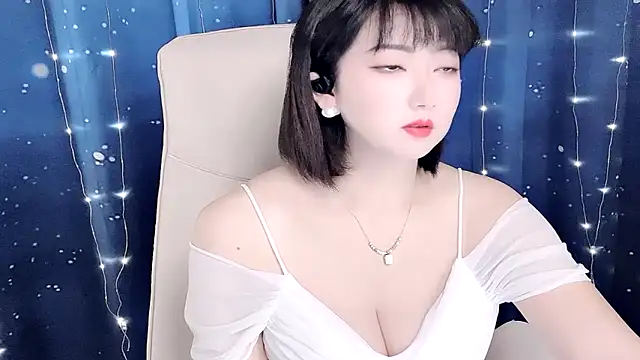 Snapshot of Mist_lili chatting on October 10, 1:43 am Mist lili online show from October 10, 1:43 am