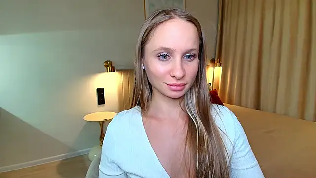 Mad1en online show from May 2, 3:59 pm