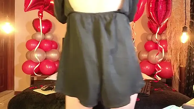 kassandra james online show from February 14, 2:08 pm