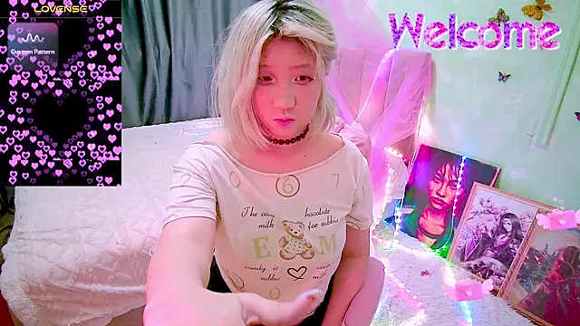 Akemilun online show from March 27, 5:13 pm