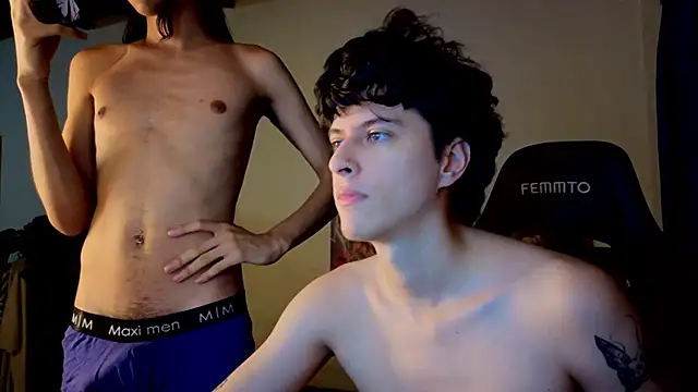 angelitofemboy online show from September 12, 11:23 pm