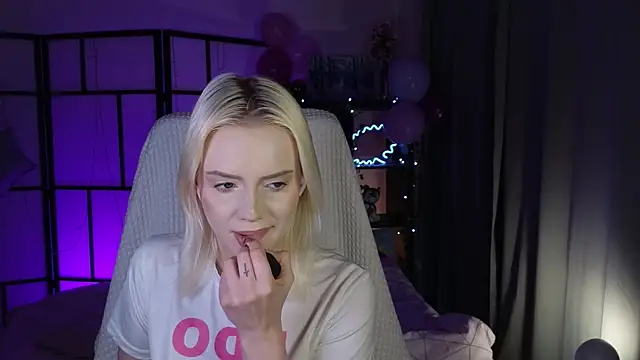 ImBonBon online show from May 20, 1:35 am