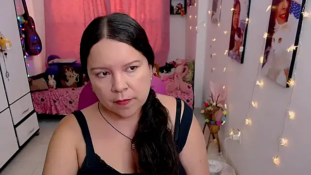 claryssa  online show from May 4, 10:24 pm