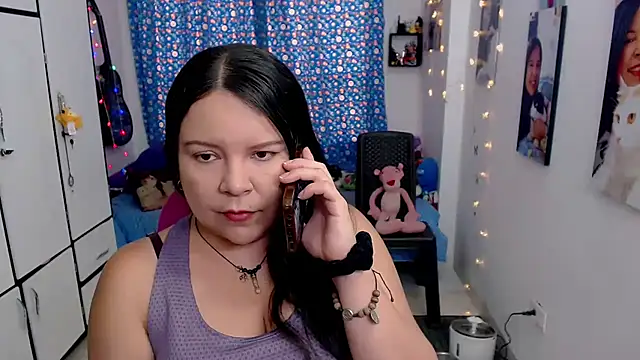 claryssa  online show from October 6, 7:07 pm