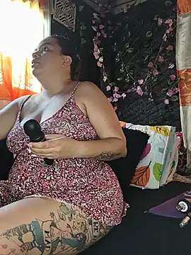 Horny kaylee online show from June 26, 10:11 pm
