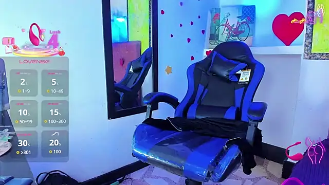 emily rosse04 online show from March 28, 12:48 pm