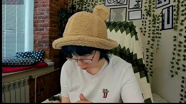 Melissa Wells online show from May 5, 2:53 pm