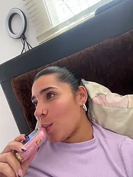 Meganmilk1 online show from April 1, 6:27 pm