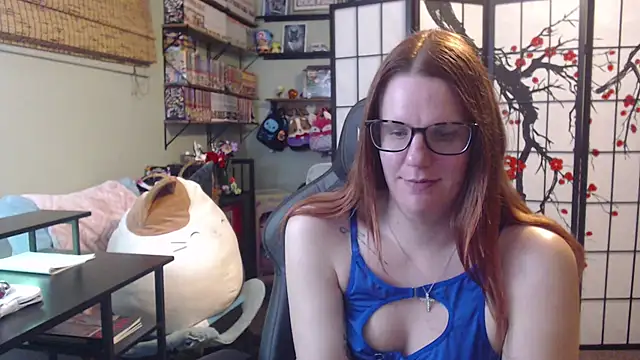 Sarahtineke online show from May 4, 2:04 am