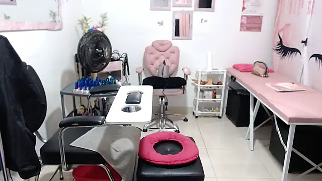 titsbiglovers online show from October 17, 9:29 pm