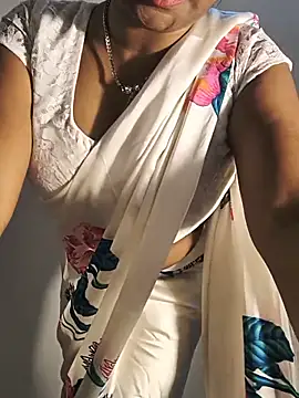 FANTASY QUEEN 07 online show from May 23, 2:43 am