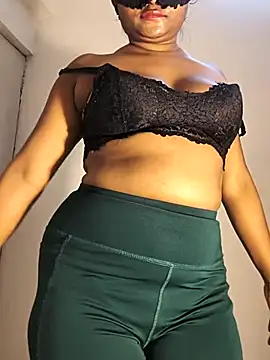 FANTASY QUEEN 07 online show from May 13, 2:39 am