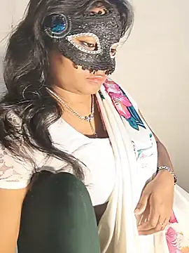FANTASY QUEEN 07 online show from May 26, 3:06 am