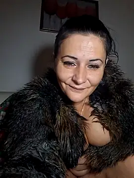 anaaamariaaaa online show from December 1, 8:29 am