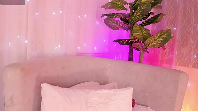 Iris hott1 online show from October 3, 3:55 am