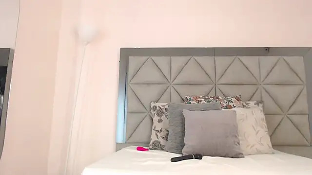 genesis moretz online show from May 22, 5:38 am
